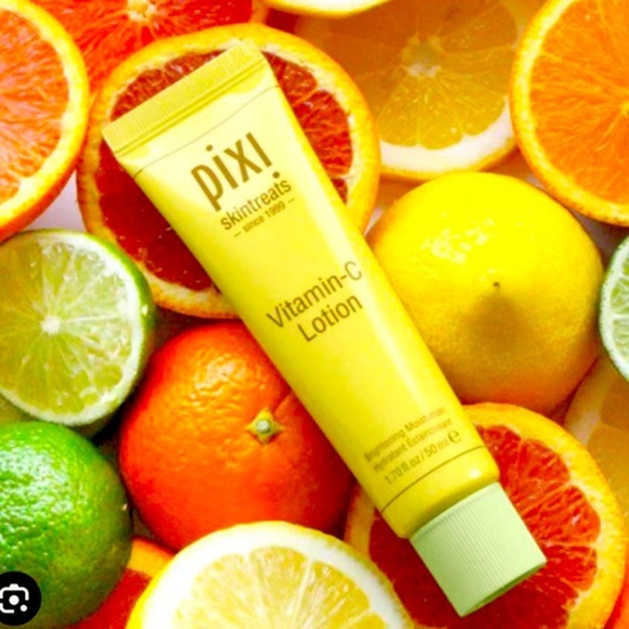 PIXI SKINTREATS VITAMIN-C LOTION (NEW WITH TAGS) - Picture 1 of 2